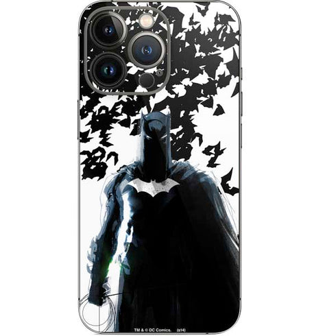 DC Comics Batman Holding batarang Art iPhone 14 Pro Skin